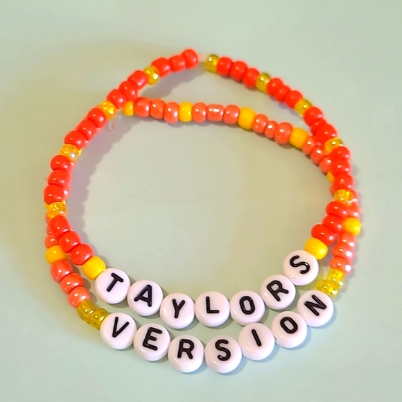 TAYLOR SWIFT BRACELETS - Handmade - Picture 2 of 5